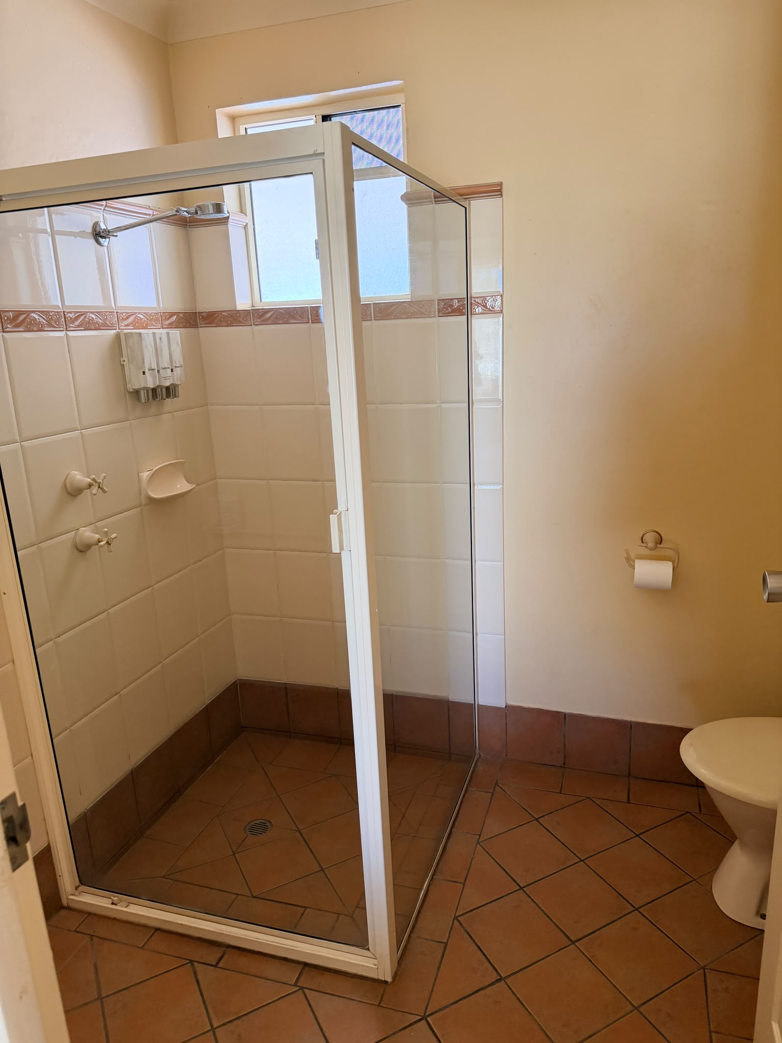 standard pet friendly rooms(5) Image